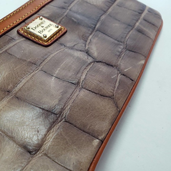 Dooney And Burke Wristlet Wallet Brown Clutch Pouch Leather Small Quality Logo - Picture 7 of 9